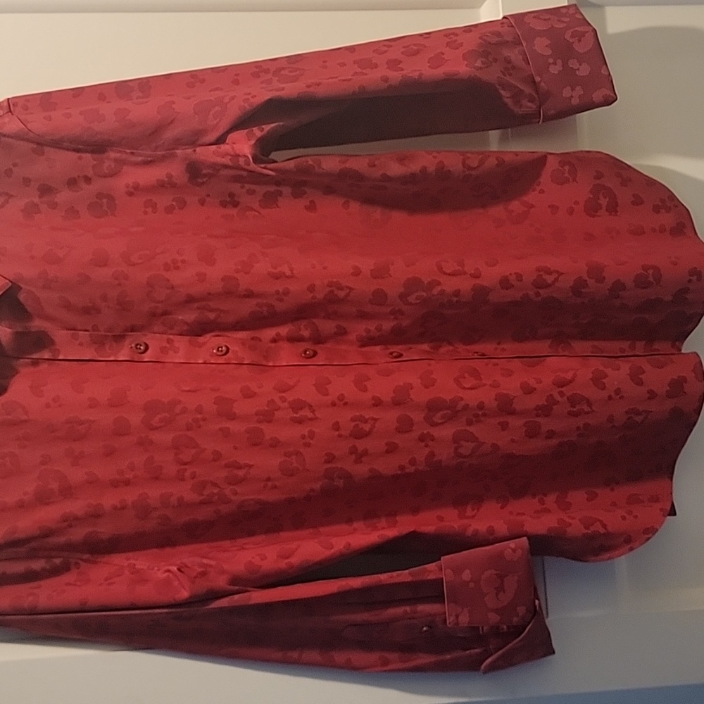 Chicos Blouse..No Iron Chic Stretch